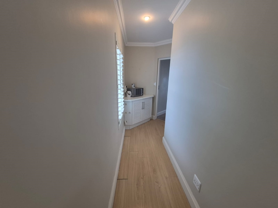 3 Bedroom Property for Sale in Boggomsbaai Western Cape